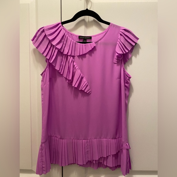 Banana Republic Pink Ruffle top - Picture 4 of 5